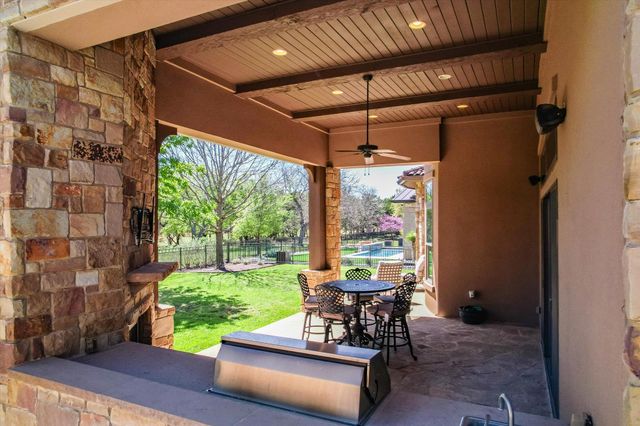 8225 Carranzo DR, Austin, TX 78735