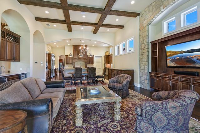 8225 Carranzo DR, Austin, TX 78735