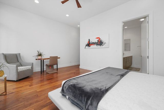 128 S Aberdeen Street 4S, Chicago, IL 60607