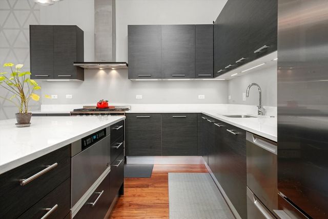 128 S Aberdeen Street 4S, Chicago, IL 60607