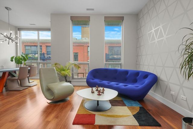 128 S Aberdeen Street 4S, Chicago, IL 60607