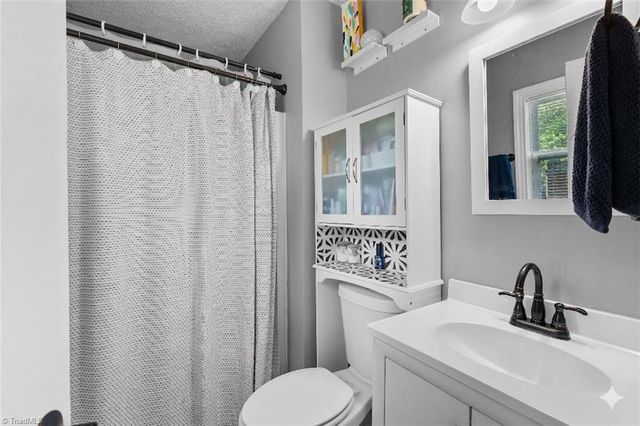 104 Weslo Drive, Kernersville, NC 27284