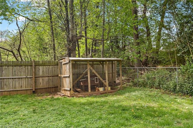 104 Weslo Drive, Kernersville, NC 27284