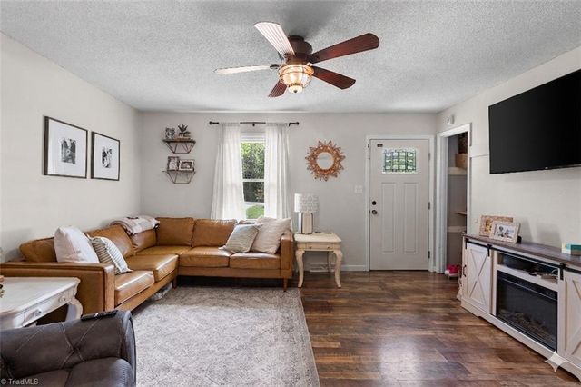 104 Weslo Drive, Kernersville, NC 27284