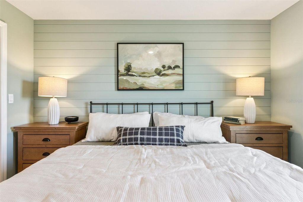 Image 19 of property listing at 1064 BEAR HAMMOCK DRIVE, Umatilla, FL 32784