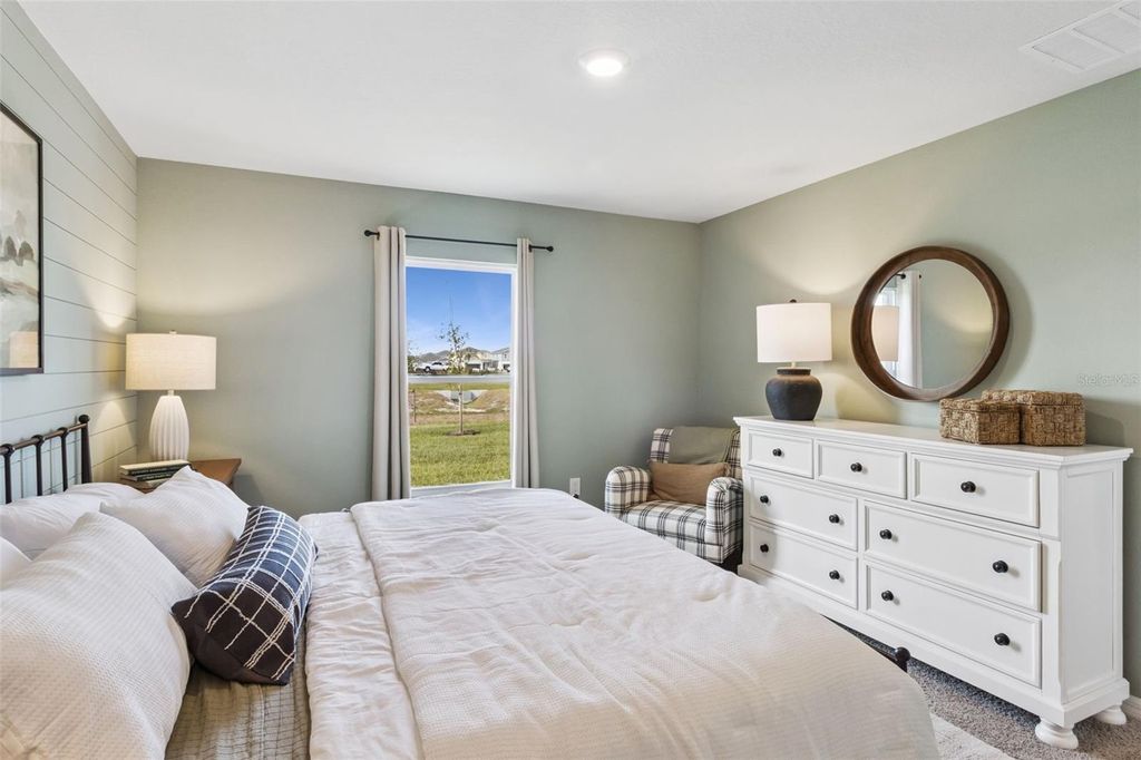 Image 20 of property listing at 1064 BEAR HAMMOCK DRIVE, Umatilla, FL 32784