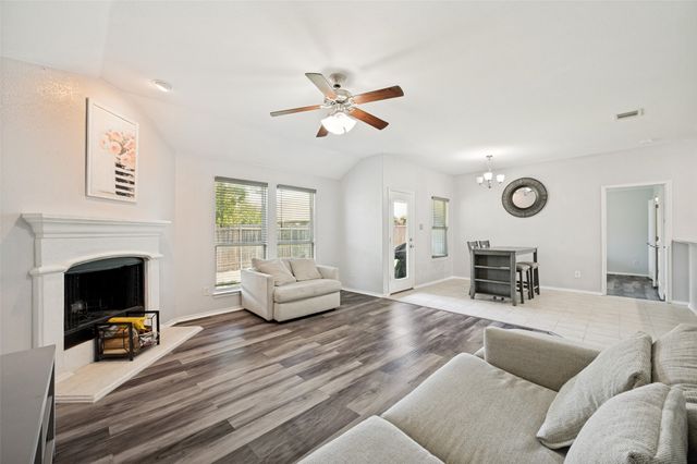 1405 Red River Drive, Aubrey, TX 76227