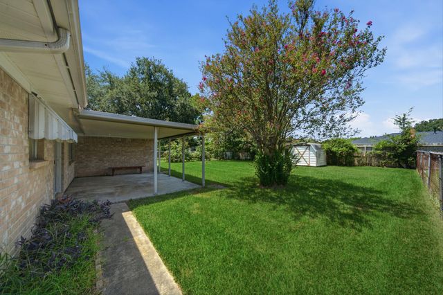 8931 Bunny Run Drive, Houston, TX 77088