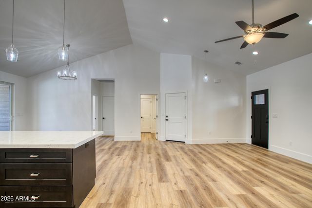 1028 School House Ln Lane, Show Low, AZ 85901