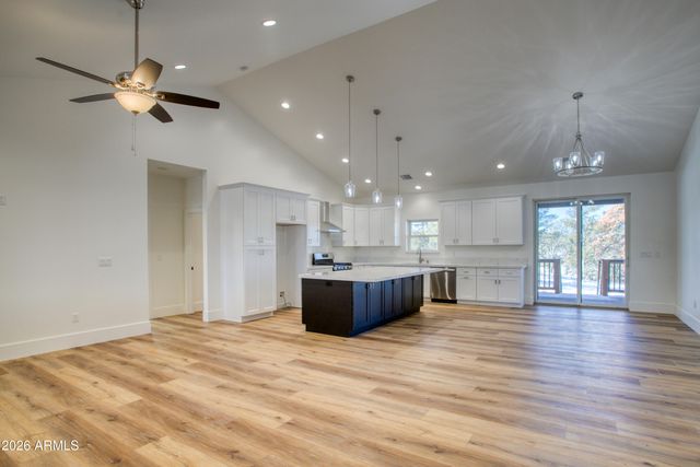 1028 School House Ln Lane, Show Low, AZ 85901