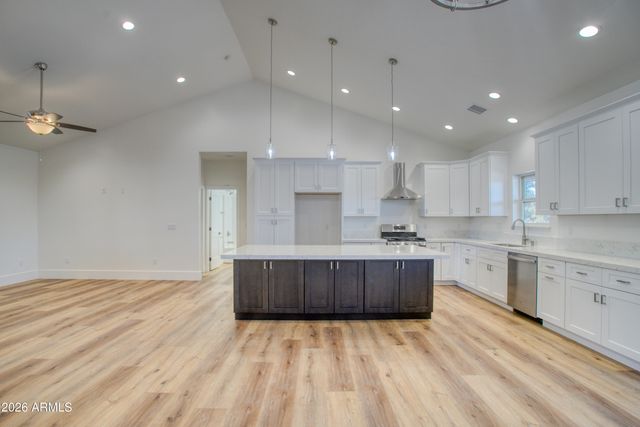 1028 School House Ln Lane, Show Low, AZ 85901