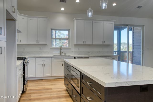 1028 School House Ln Lane, Show Low, AZ 85901