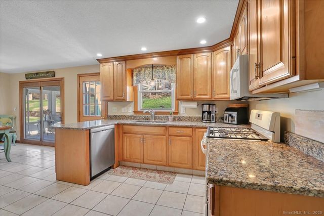 231 Rolling Hill Lane, Southington, CT 06489