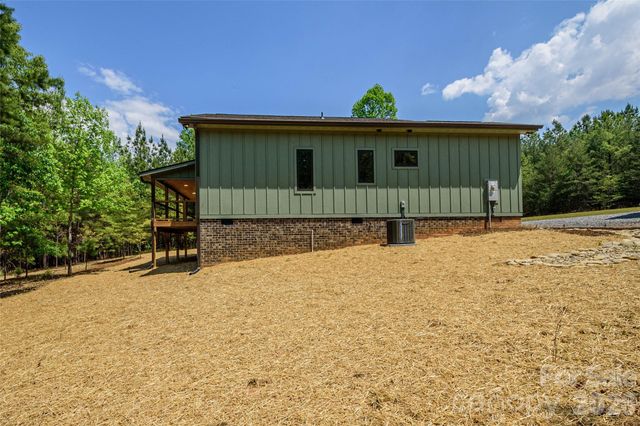 107 N Dakota Drive, Rutherfordton, NC 28139