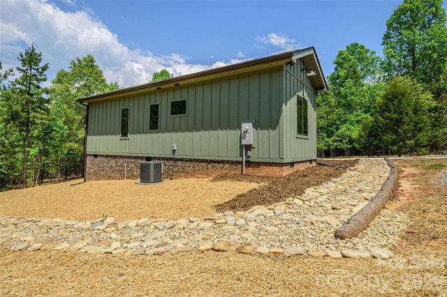 107 N Dakota Drive, Rutherfordton, NC 28139