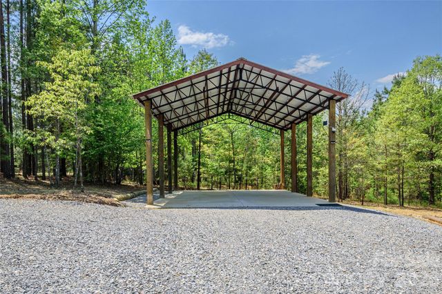 107 N Dakota Drive, Rutherfordton, NC 28139