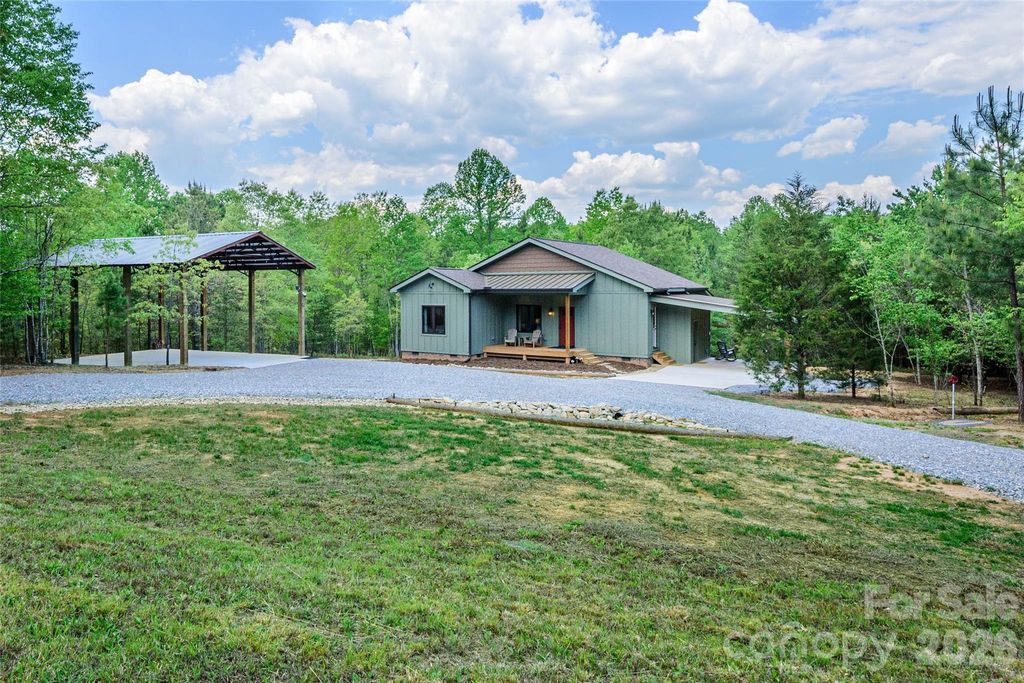 107 N Dakota Drive, Rutherfordton, NC 28139