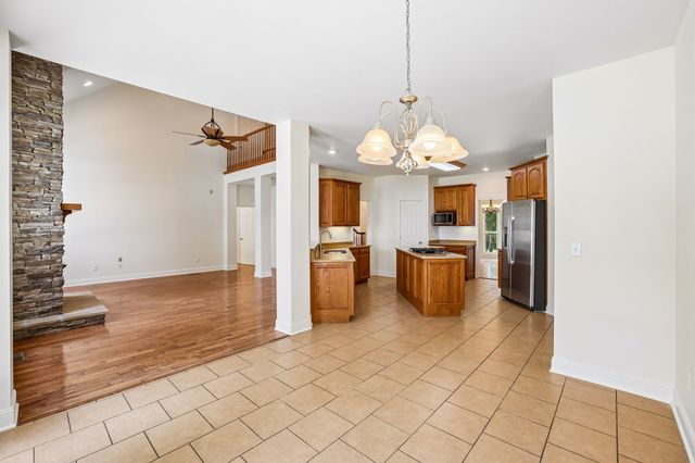 231 Point Dr, Belvidere, TN 37306