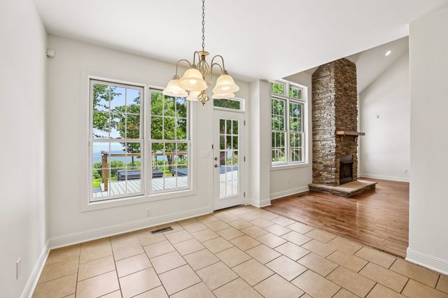 231 Point Dr, Belvidere, TN 37306