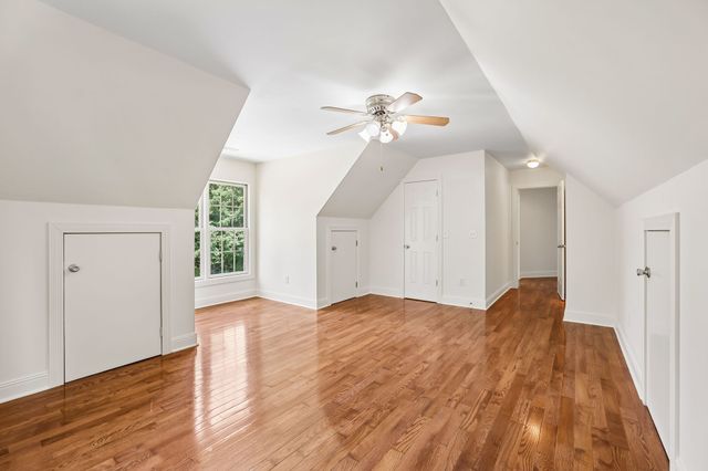 231 Point Dr, Belvidere, TN 37306