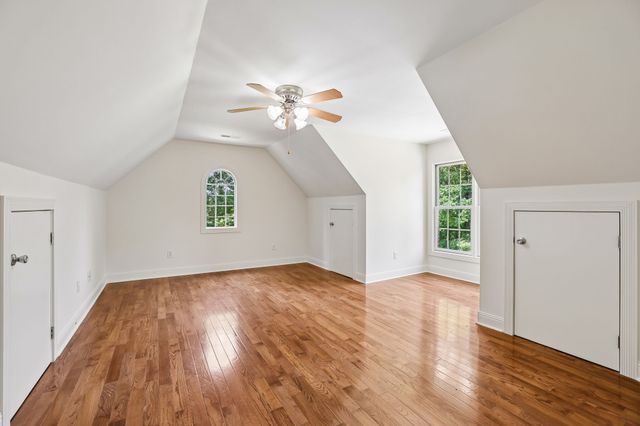 231 Point Dr, Belvidere, TN 37306