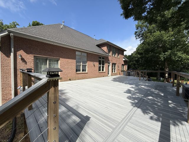 231 Point Dr, Belvidere, TN 37306