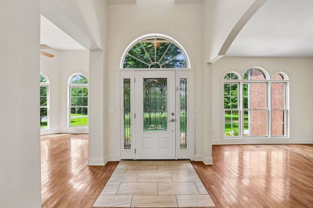 231 Point Dr, Belvidere, TN 37306