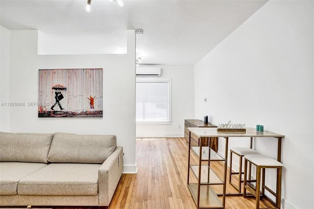 1656 Polk St 7, Hollywood, FL 33020