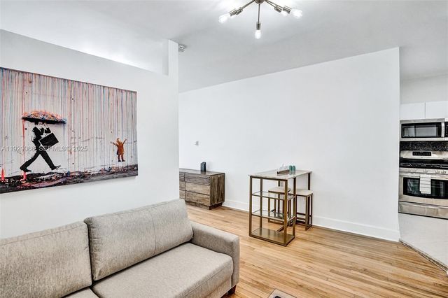 1656 Polk St 7, Hollywood, FL 33020