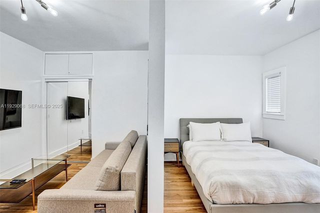 1656 Polk St 7, Hollywood, FL 33020