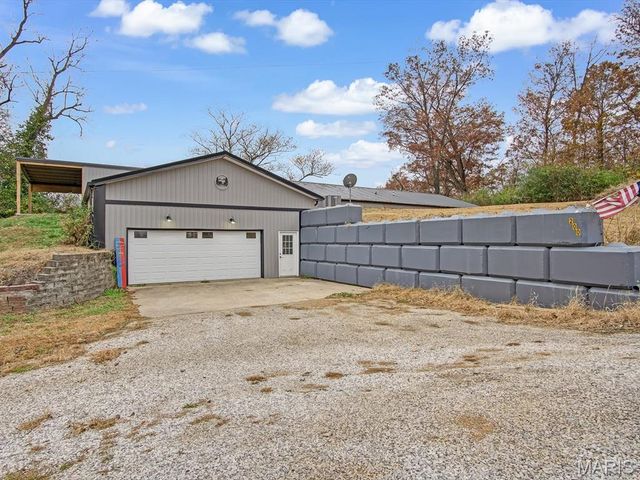 200 Rebecca Lane, Chester, IL 62233
