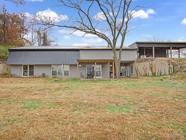 200 Rebecca Lane, Chester, IL 62233