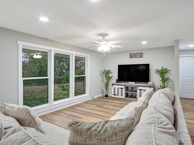 200 Rebecca Lane, Chester, IL 62233