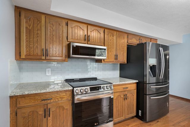 4349 S Cardinal Place, Springfield, MO 65804
