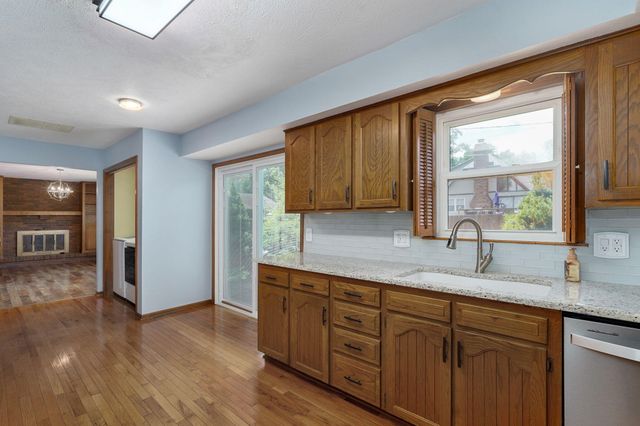 4349 S Cardinal Place, Springfield, MO 65804