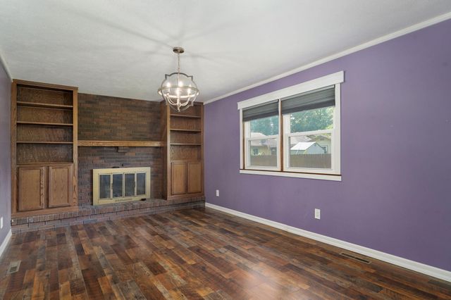 4349 S Cardinal Place, Springfield, MO 65804