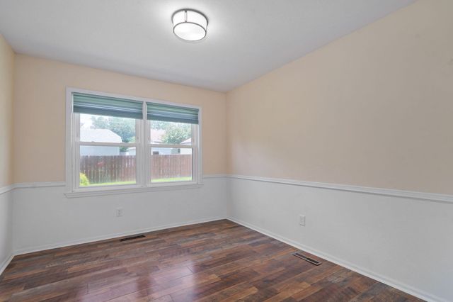 4349 S Cardinal Place, Springfield, MO 65804