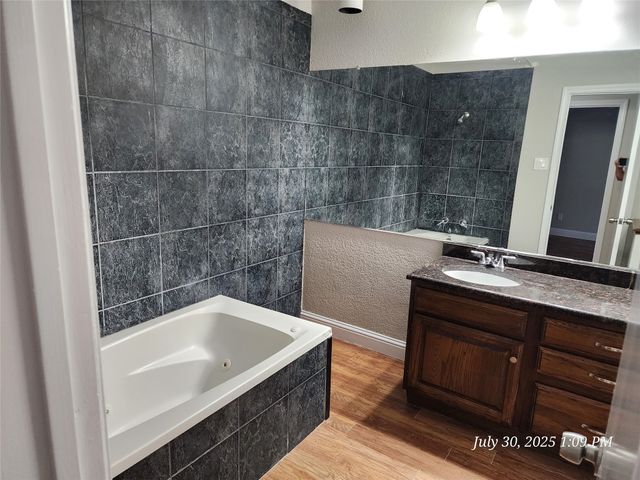 1308 Memory Lane 5114, Arlington, TX 76011