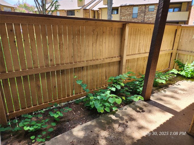 1308 Memory Lane 5114, Arlington, TX 76011