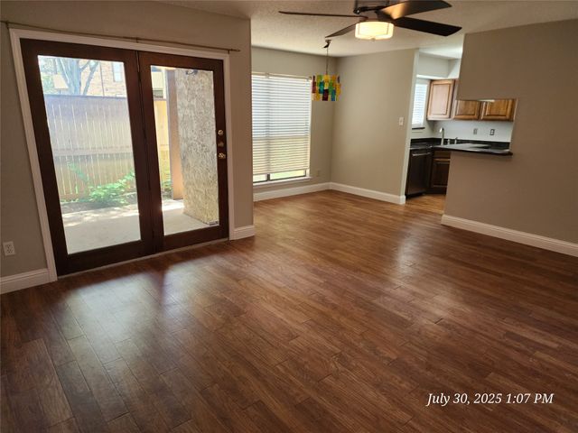 1308 Memory Lane 5114, Arlington, TX 76011