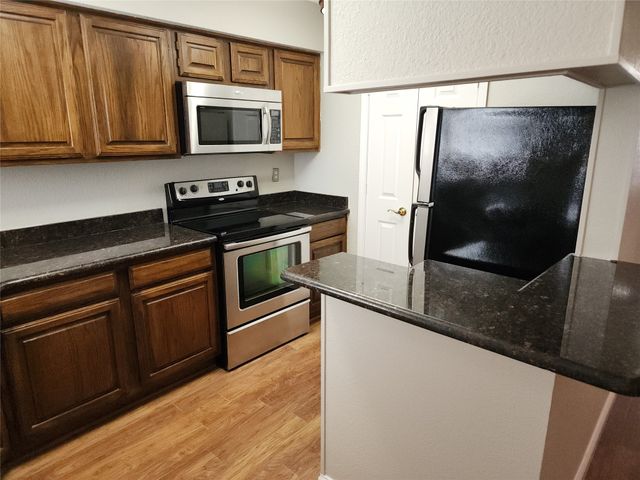 1308 Memory Lane 5114, Arlington, TX 76011