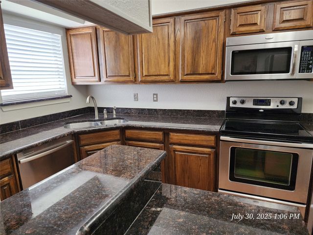 1308 Memory Lane 5114, Arlington, TX 76011