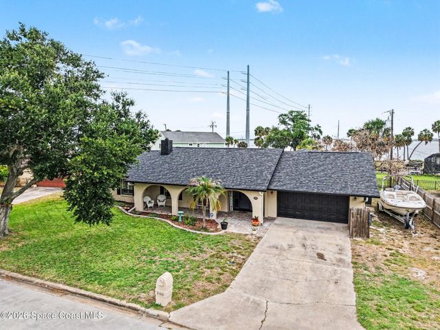 200 Forest Hill Drive SW, Cocoa, FL 32926