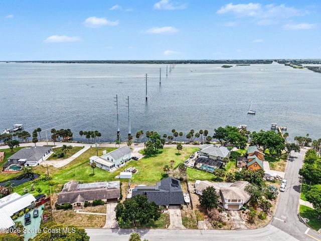 200 Forest Hill Drive SW, Cocoa, FL 32926