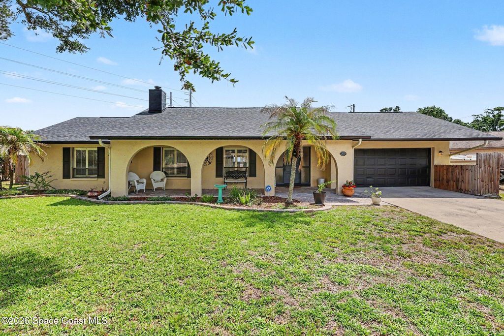 200 Forest Hill Drive SW, Cocoa, FL 32926