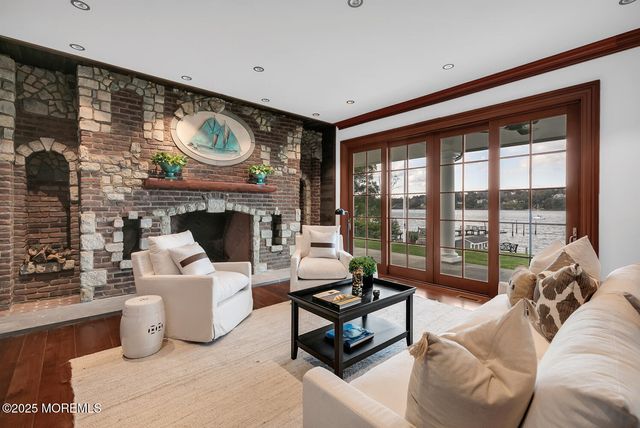 1 Second Street, Rumson, NJ 07760