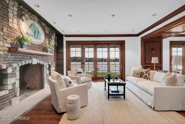 1 Second Street, Rumson, NJ 07760