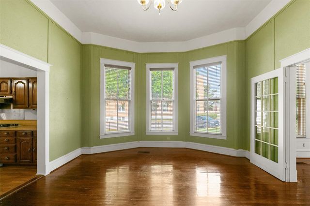717 E Houston Avenue, Crockett, TX 75835
