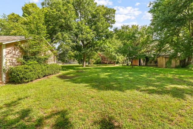 717 E Houston Avenue, Crockett, TX 75835