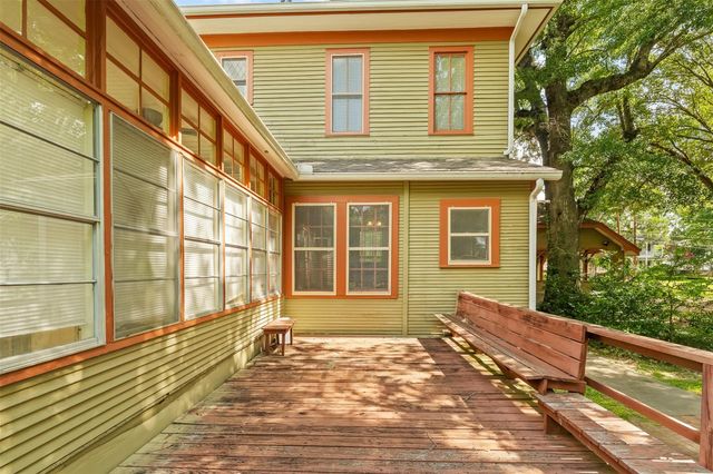 717 E Houston Avenue, Crockett, TX 75835